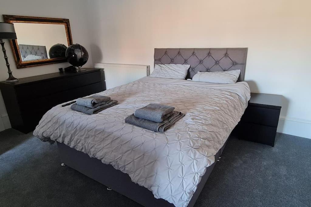 Апартаменты Large 4 Bed Эдинбург Экстерьер фото